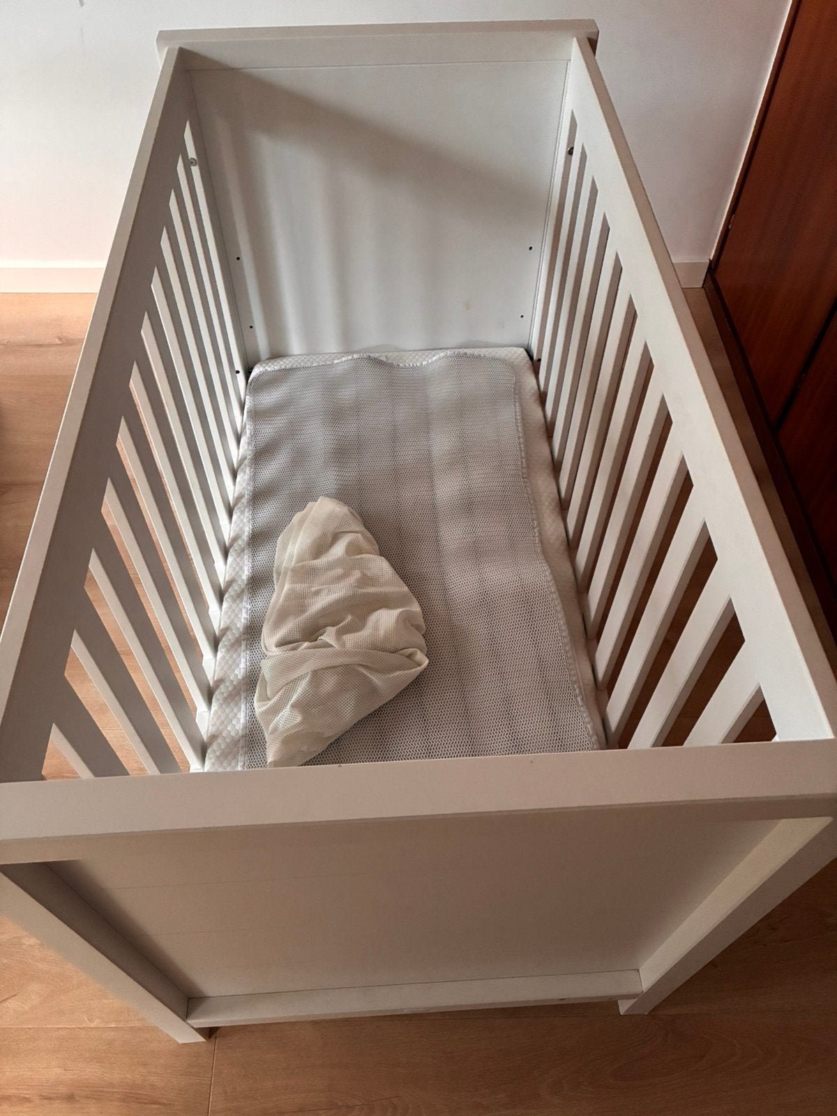 Babybed 60x120 quax + aerosleep matras en beschermer, Kinderen en Baby's, Gebruikt, Minder dan 140 cm, Minder dan 70 cm, Ophalen