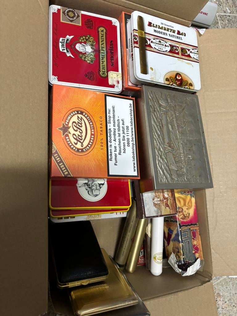 Lot oude sigaren en sigaretten materiaal dozen enz.., Ophalen of Verzenden, Tabaksdoos of Verpakking
