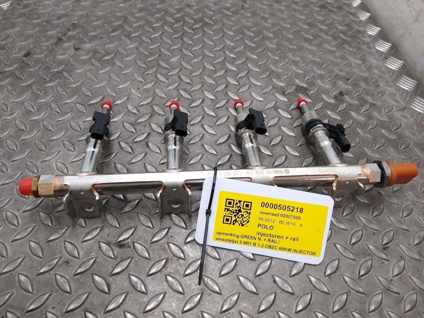 VOLKSWAGEN POLO BRANDSTOF INJECTOR / VERSTUIVER 03F906036B 2, Auto-onderdelen, Ophalen of Verzenden, Gebruikt, ARN erkend