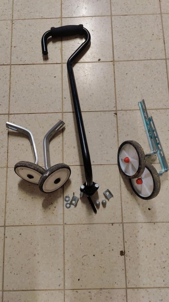 Steunwieltjes - 2 paar en begeleidingstok, Ophalen