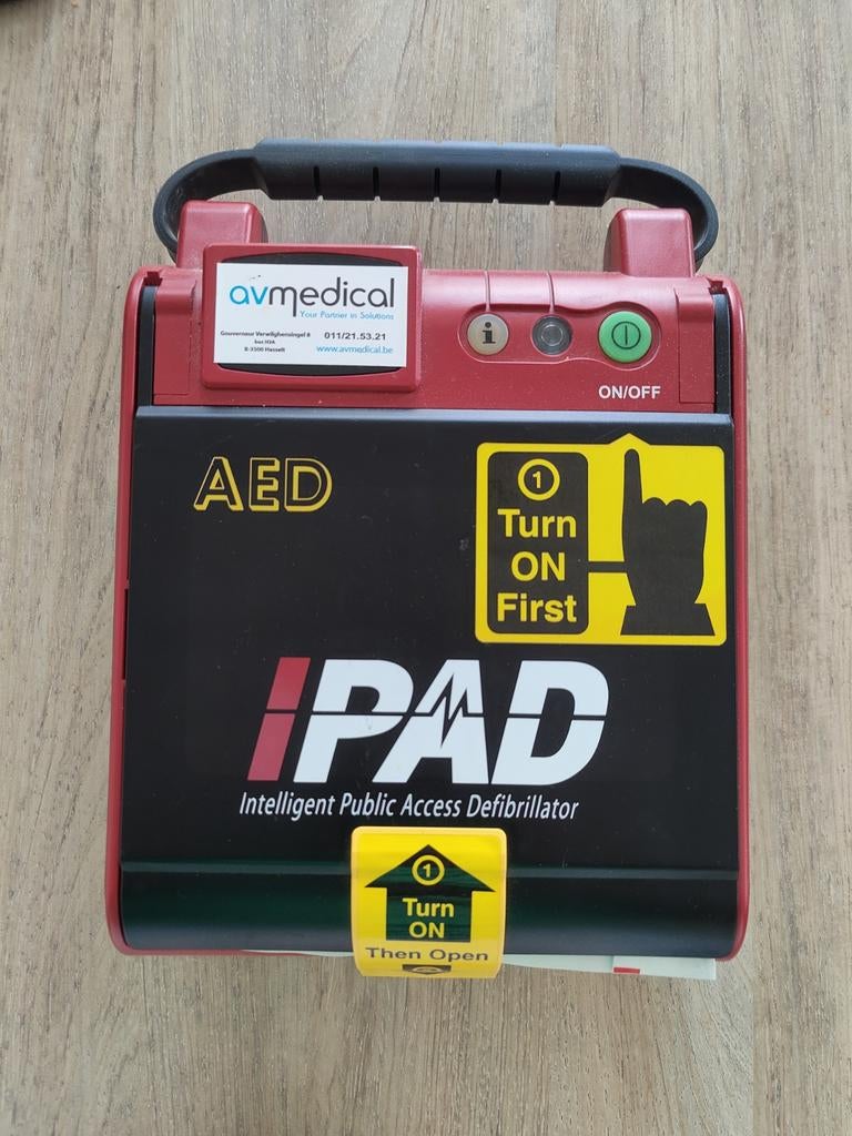 Ipad saver NF1200 DEFIBRILLATOR, Enlèvement ou Envoi, Comme neuf