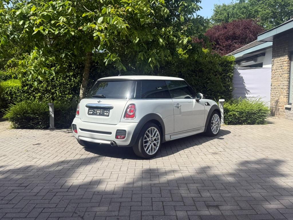 Mini Cooper — 10/2013 — 122 969 km — Package JCW — Entretenu, Achat, Euro 6, Entreprise, Ordinateur de bord
