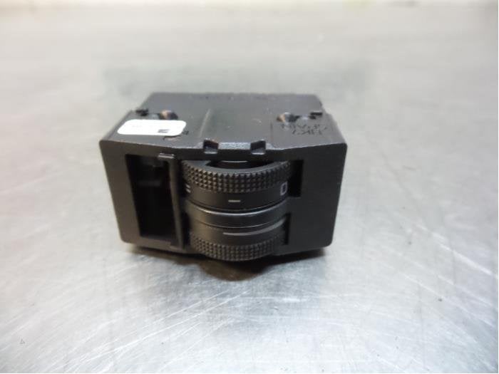Commutateur phare hauteur réglable d'un Seat Ibiza (Ibiza 0, -, 3 mois de garantie, Utilisé, -