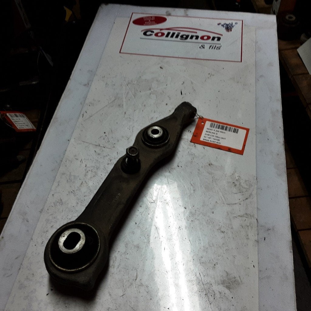 DRAAGARM RECHTS VOOR Mercedes-Benz E (W211) (2110347), Gebruikt, Mercedes-Benz, Mevr. I. Hauben, Rue de l'Espoir 34 34
4030  GRIVEGNÉE, BE