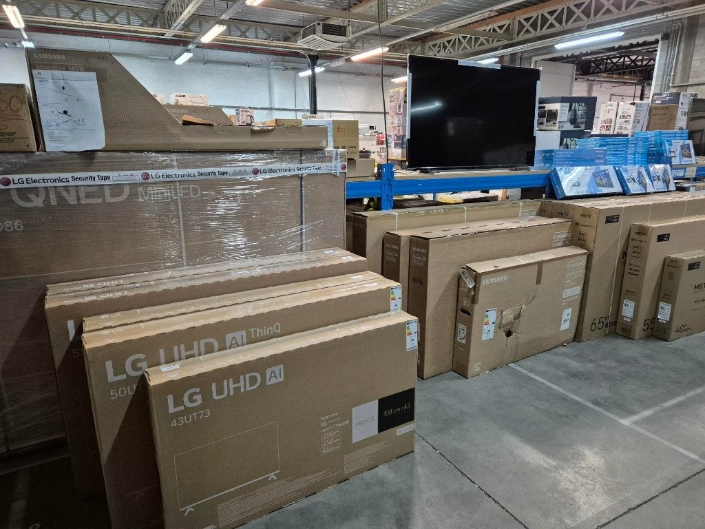 televisie . zaterdag 1 aug solden, Ophalen, Nieuw