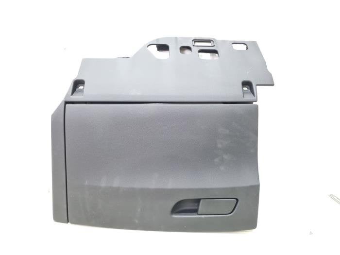 Boîte à gants d'un Audi A4, -, 3 mois de garantie, Audi, Utilisé