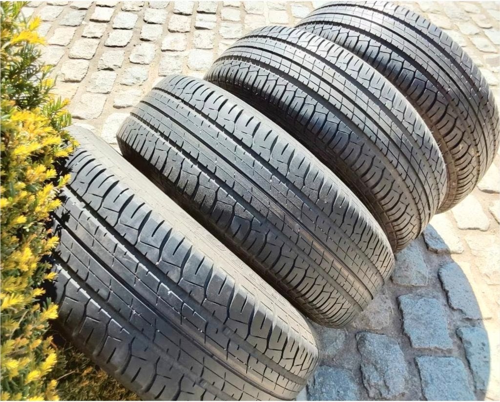 Pneus été Dunlop 195/65-15 pour Mercedes, Autos : Pièces & Accessoires, 15 pouces, Pneus et Jantes, Pneus été, Enlèvement