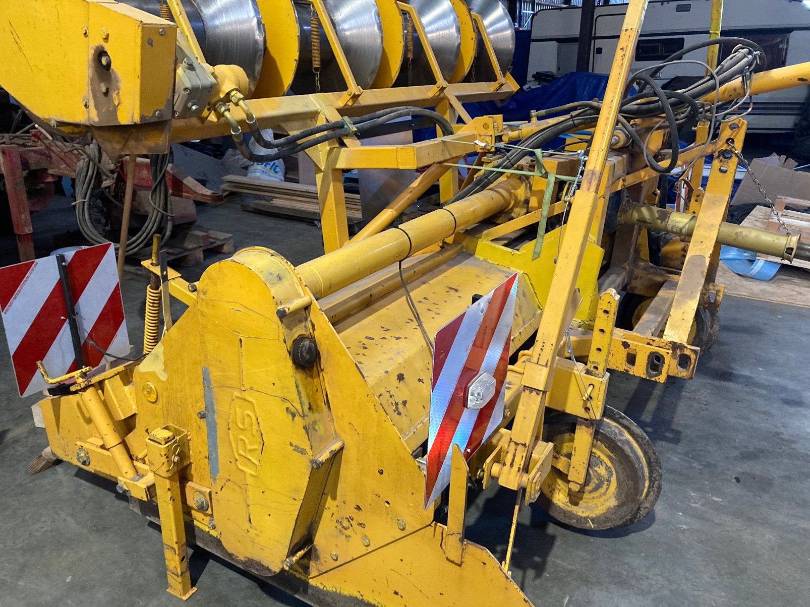 Ruggenmachine en Zaaimachine, Ophalen