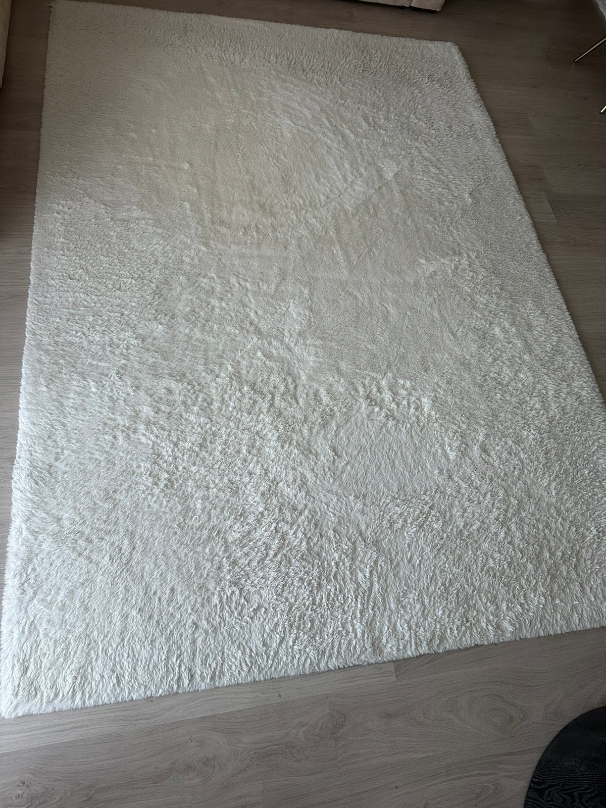 2 witte hoogpolige tapijten, Maison & Meubles, Ameublement | Tapis & Moquettes, Hoogpolig, 200 cm ou plus, 200 cm ou plus, Enlèvement