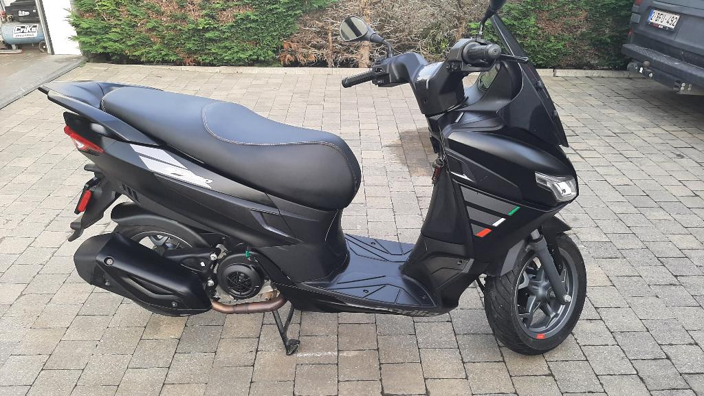 Aprillia 50cc klasse B SXR, Comme neuf, Classe B (45 km/h), Enlèvement, 50 cm³