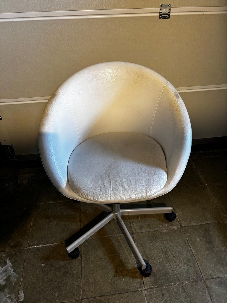Chaise pivotante IKEA SKRUVSTA - blanche, Enlèvement, Utilisé, Blanc, Chaise de bureau