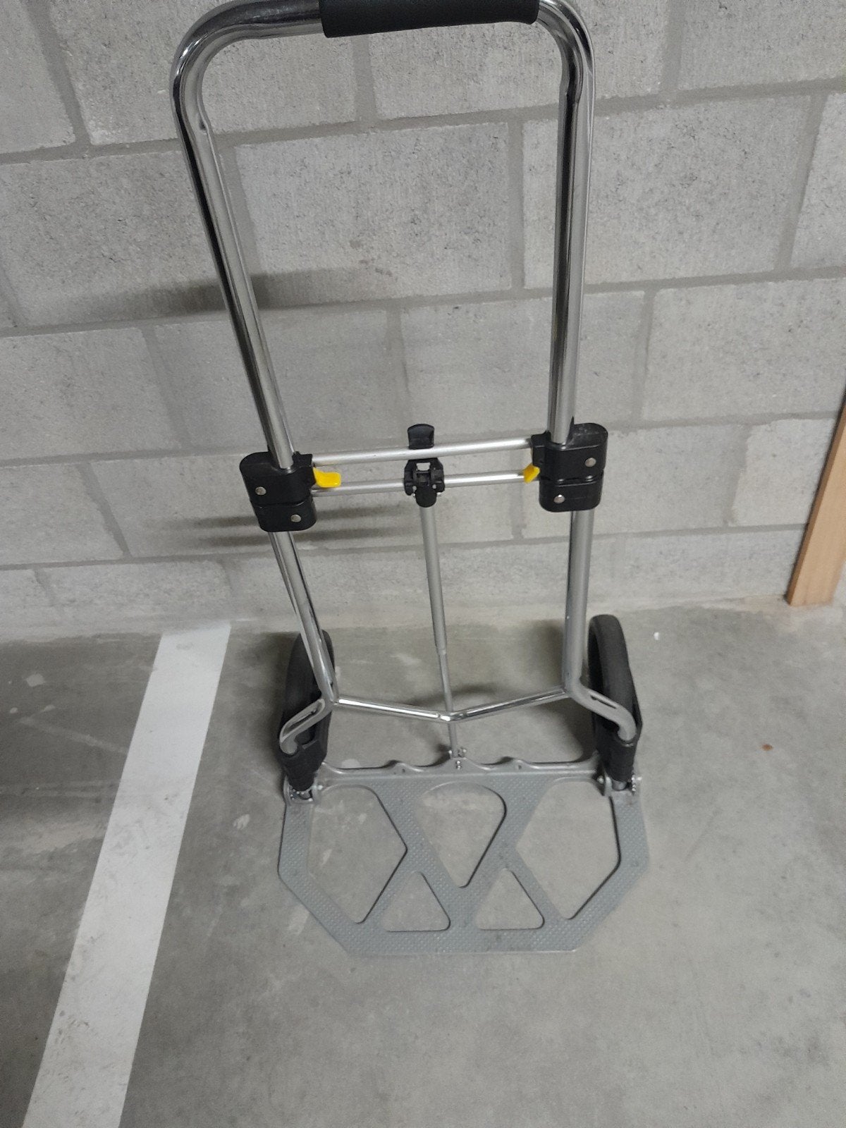 steekwagen inklapbaar in aluminium en kunststof. Zgst., Doe-het-zelf en Bouw, Transportwagens, 60 tot 80 liter, Ophalen, Zo goed als nieuw