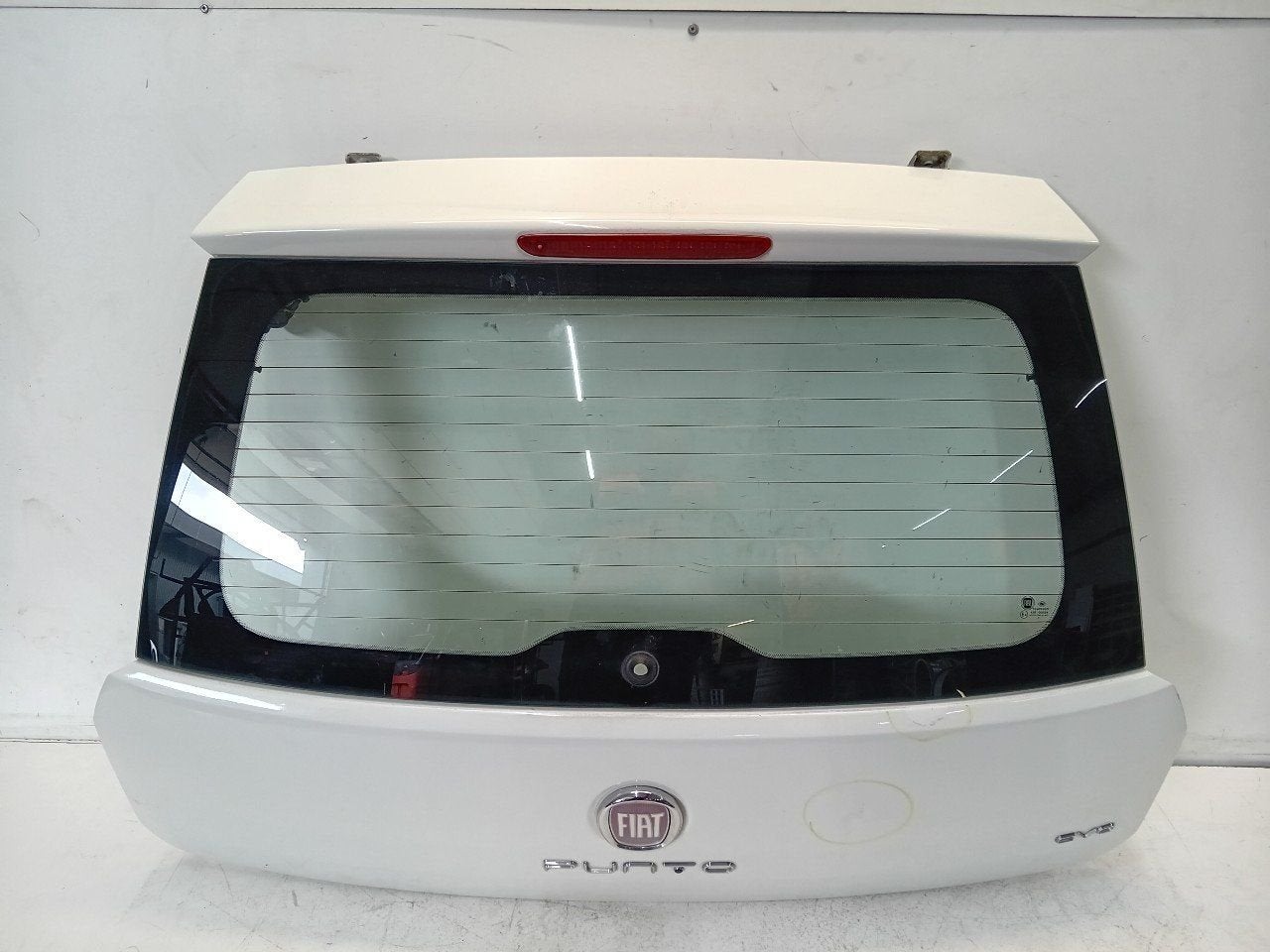 Achterklep Fiat Punto, Onderdelen@venauto.nl, Van der Ven Autorecycling B.V., Gebruikt, Ettenseweg 76, 4706 PB Roosendaal, The Netherlands