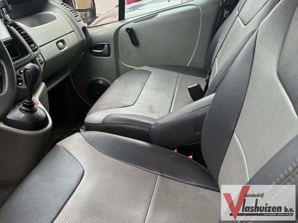 Renault Trafic 2.5 dCi T29 L1H1 | MOTOR NIET IN ORDE! | € 1., Auto's, Bestelwagens en Lichte vracht, Renault, Bedrijf, Diesel