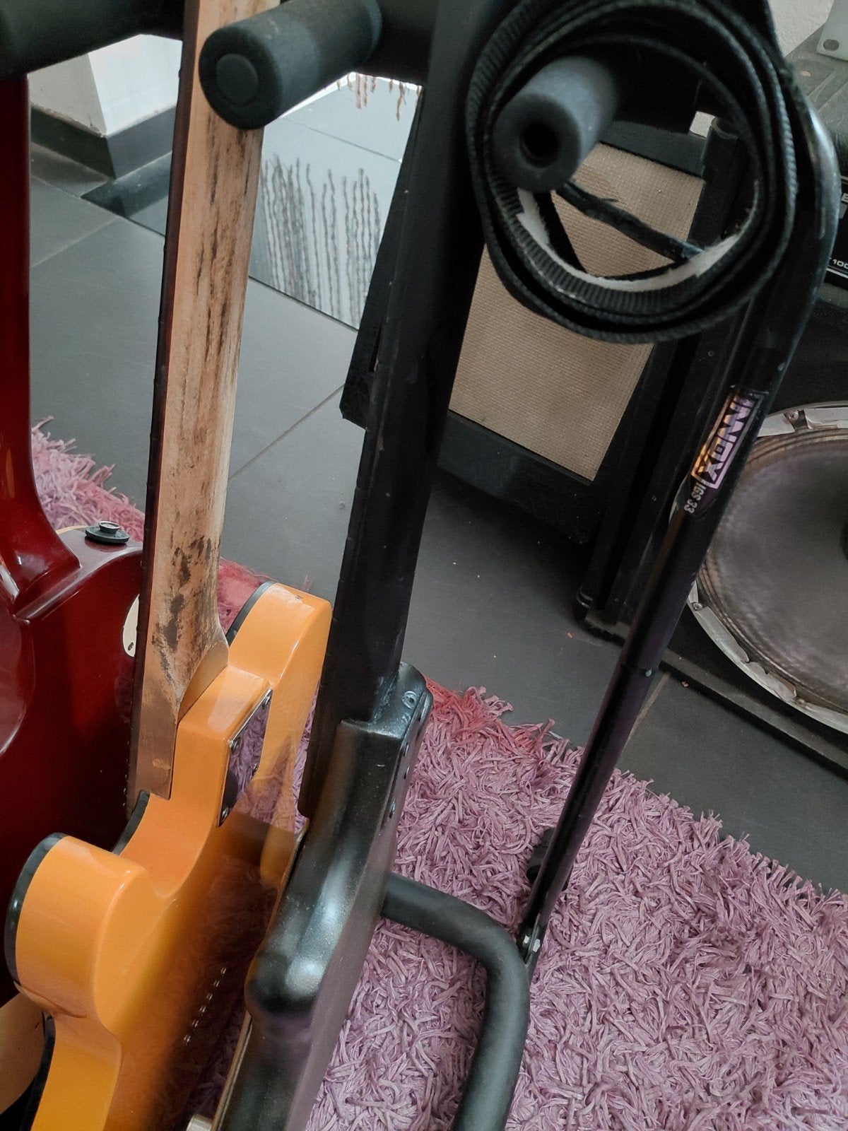 Étagère pour guitare/basse Innox ICS-33 pour 4 personnes, en, Enlèvement ou Envoi, Comme neuf, Pied pour instrument, Guitare