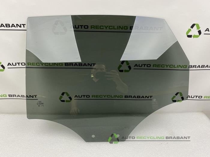 Vitre portière 4portes arrière gauche d'un Audi A1, Autos : Pièces & Accessoires, -, 3 mois de garantie, Audi, Utilisé