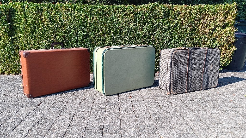 Klassieke reiskoffers (decoratie), Overige materialen, Gebruikt, 45 tot 55 cm, Slot