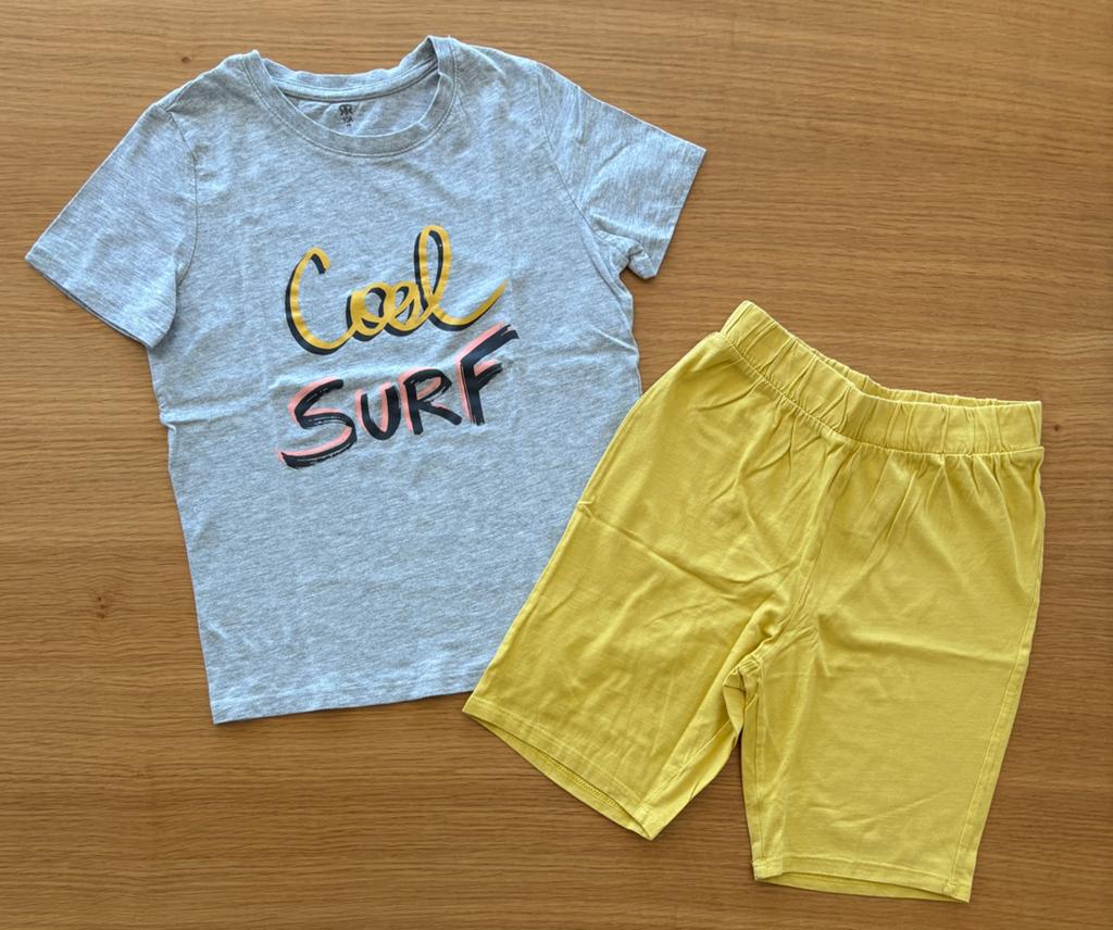 Pyjashort jaune et gris - 10 ans - 5€, Enfants & Bébés, Vêtements enfant | Taille 140, Enlèvement ou Envoi, Comme neuf, Garçon