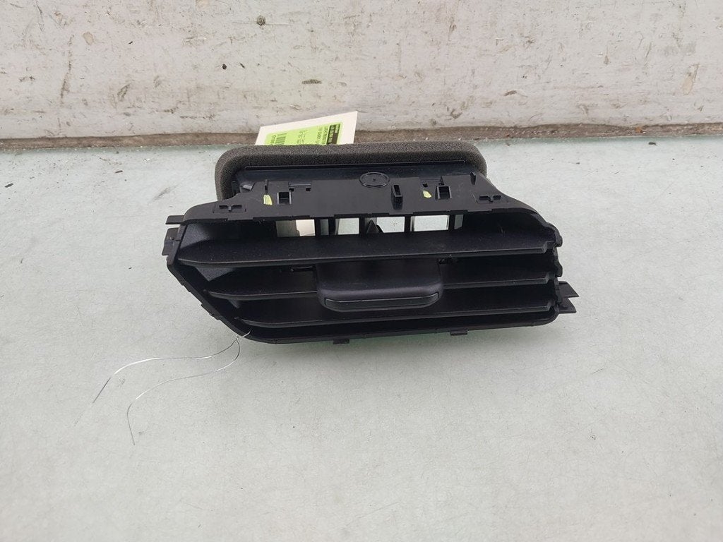 DASHBOARD LUCHTROOSTER Volkswagen Caddy Cargo V (SBA / SBH), Gebruikt, Volkswagen, Volkswagen AG, Kundenbetreuung@volkswagen.de