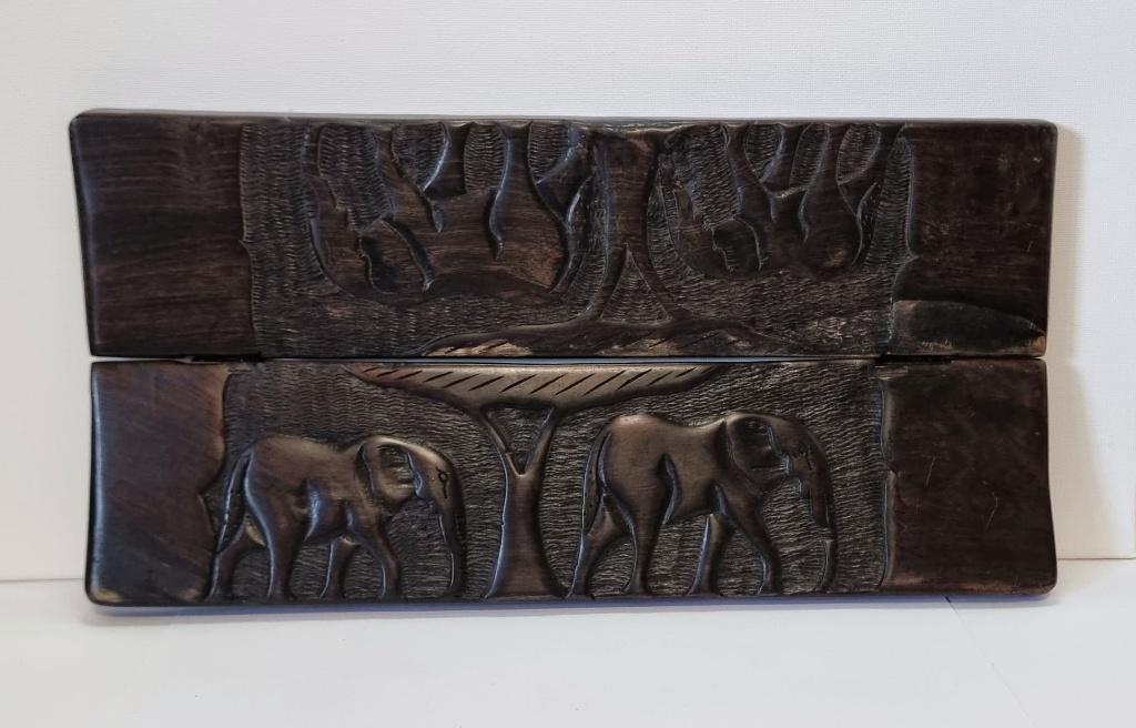 Afrikaans houtsnijwerk met spel., Houtsnijwerk, Ophalen of Verzenden, 20 - 50 cm, Hout