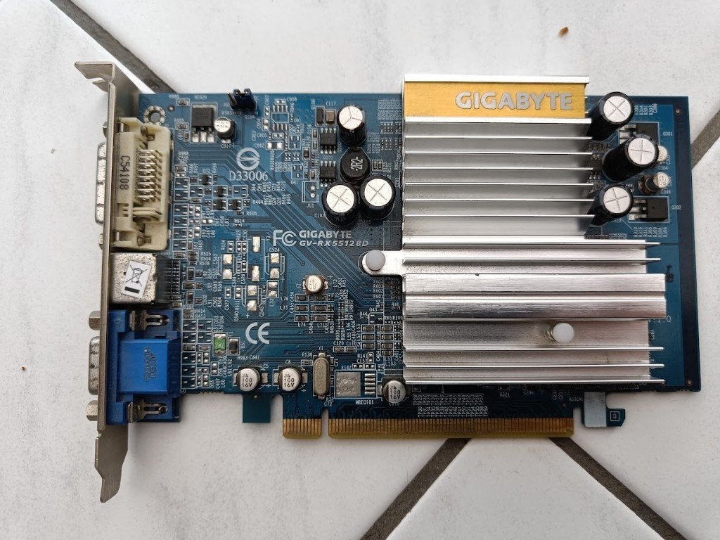LOT 4 Retro & Workstation Videokaarten (NVIDIA & ATI), Enlèvement ou Envoi, Audio et Vidéo