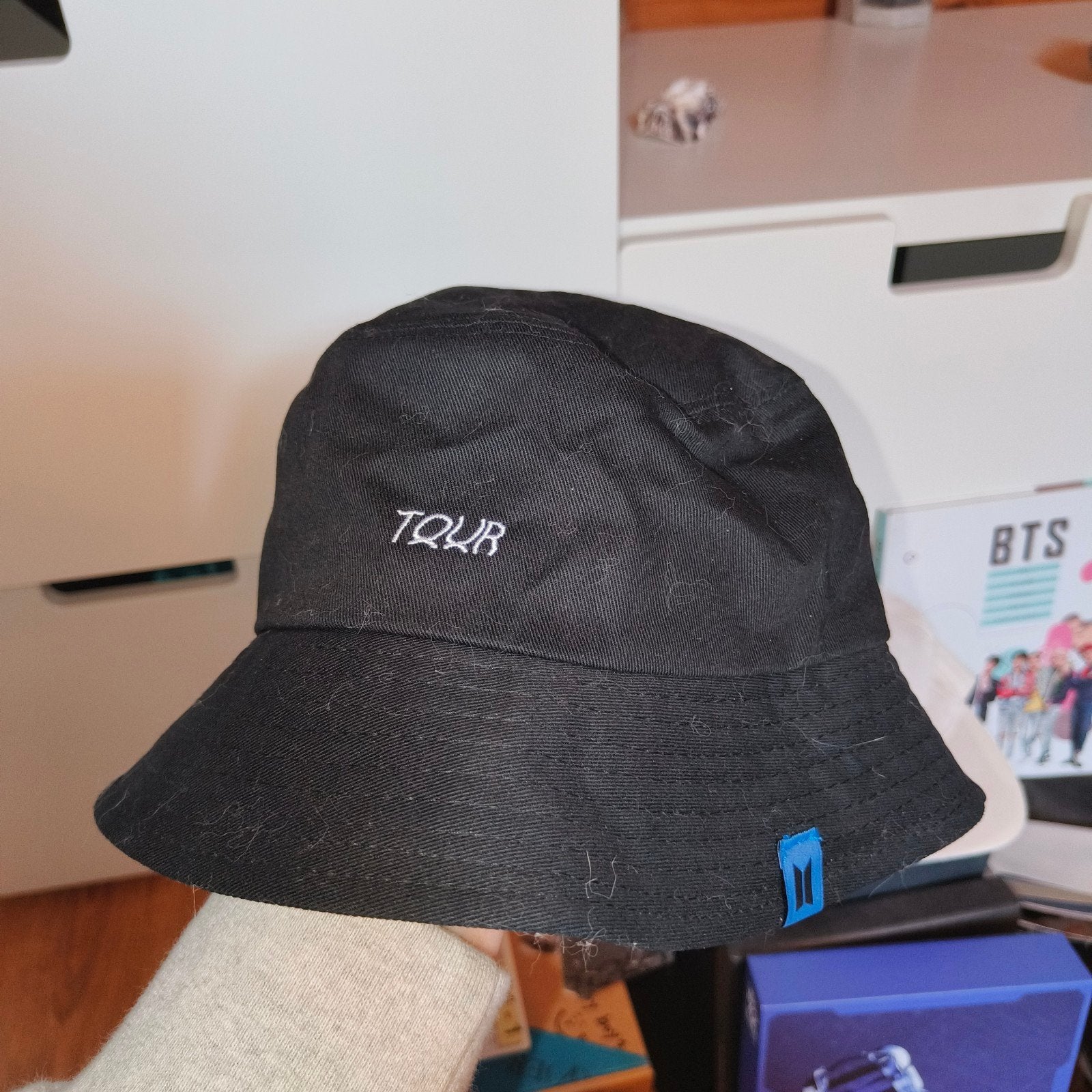 BTS bucket hat, Ophalen of Verzenden, Nieuw, One size fits all, Hoed