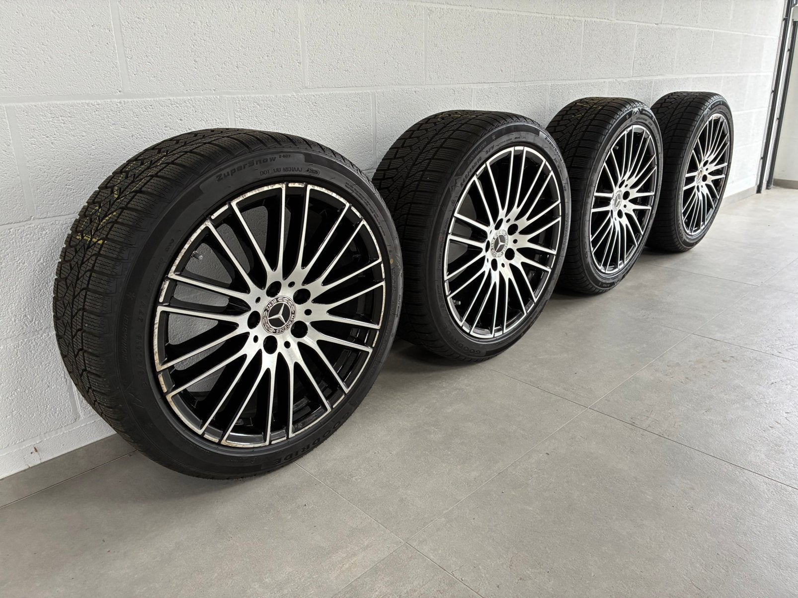 Jantes Mercedes 2024 | 225/45/18 & 245/40/18 HIVER | TPMS, Enlèvement, Pneus hiver, Pneu(s)