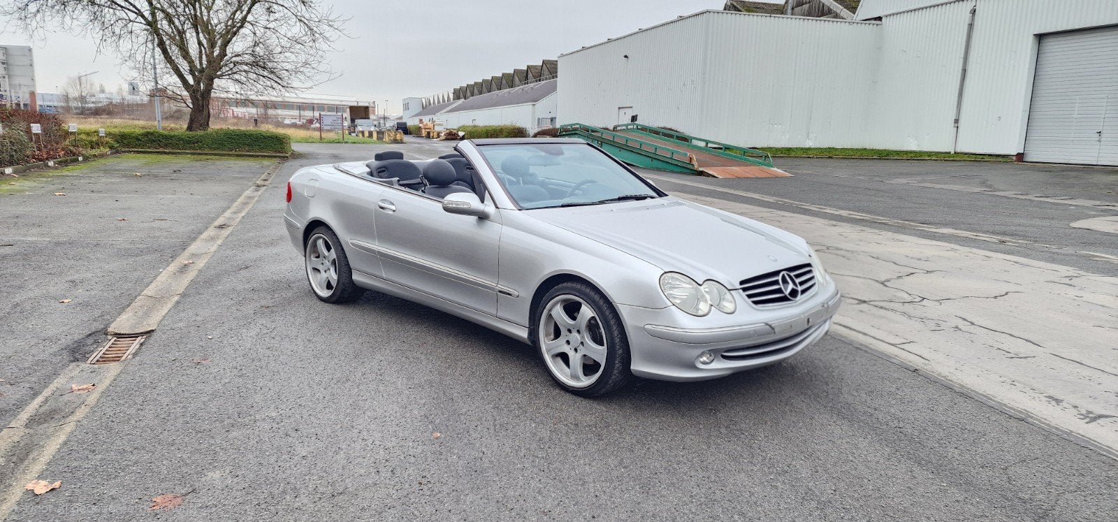 Mercedes-Benz CLK 200 Compressor 2004 Cabrio, Cuir, Argent ou Gris, Entreprise, Cabriolet