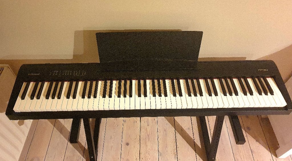 Piano Roland FP30, Muziek en Instrumenten, Ophalen, Zwart, Digitaal, Zo goed als nieuw