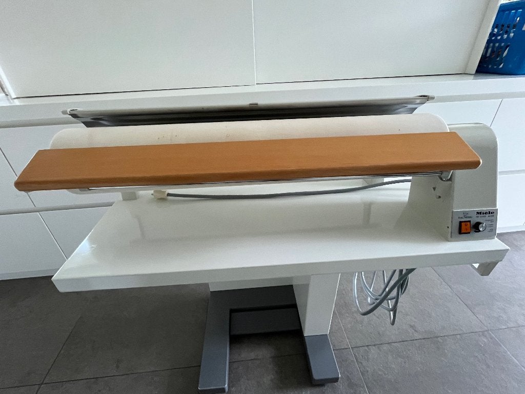 Strijkrol Miele electronic B858, Electroménager, Enlèvement, Utilisé, Fer à repasser avec cordon
