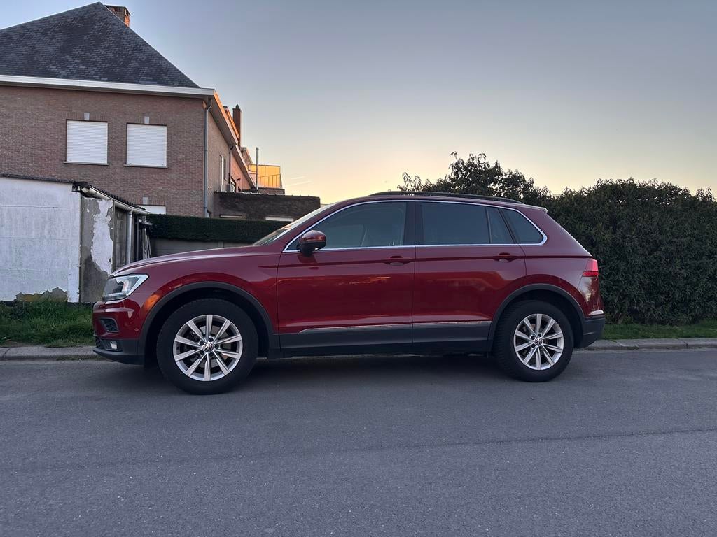 Volkswagen Tiguan 1.4TSI DSG 4MOTION/360camera, Achat, Noir, 5 portes, Feux de virage