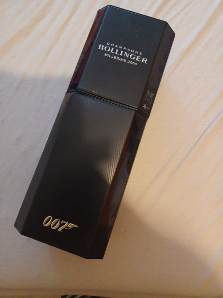 James Bond Bollinger, Ophalen, Zo goed als nieuw