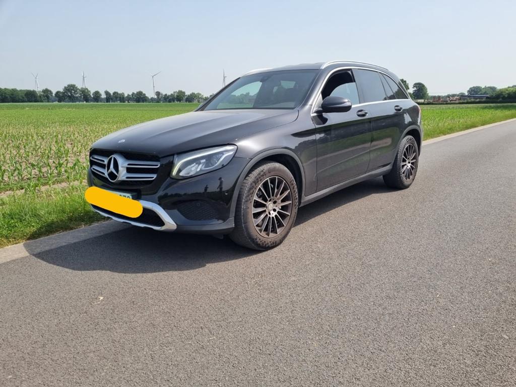 Mercedes GLC 220d 4MATIC – 2016, Auto's, Mercedes-Benz, Automaat, Euro 6, 2500 kg, Zwart