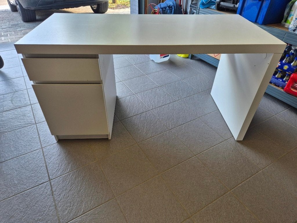 Bureau (Wit) met schuiflade en onderkast, Huis en Inrichting, Bureaus, Ophalen, Demontabel, Gebruikt, 65 cm