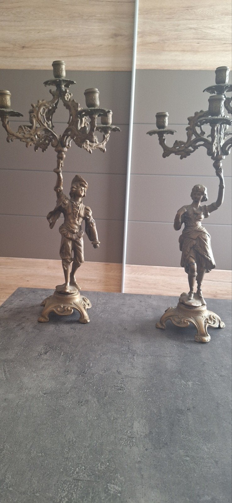 Antieke bronzen kandelaars., Ophalen