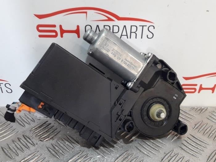 Moteur de vitre portière d'un Audi A4, -, 3 mois de garantie, Audi, Utilisé