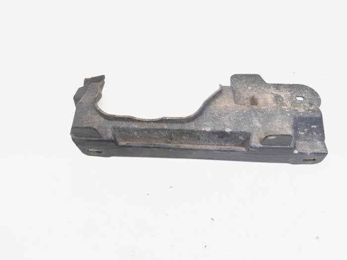 Support pare-chocs arrière droit d'un Landrover Range Rover, Land Rover, -, 3 mois de garantie, Utilisé