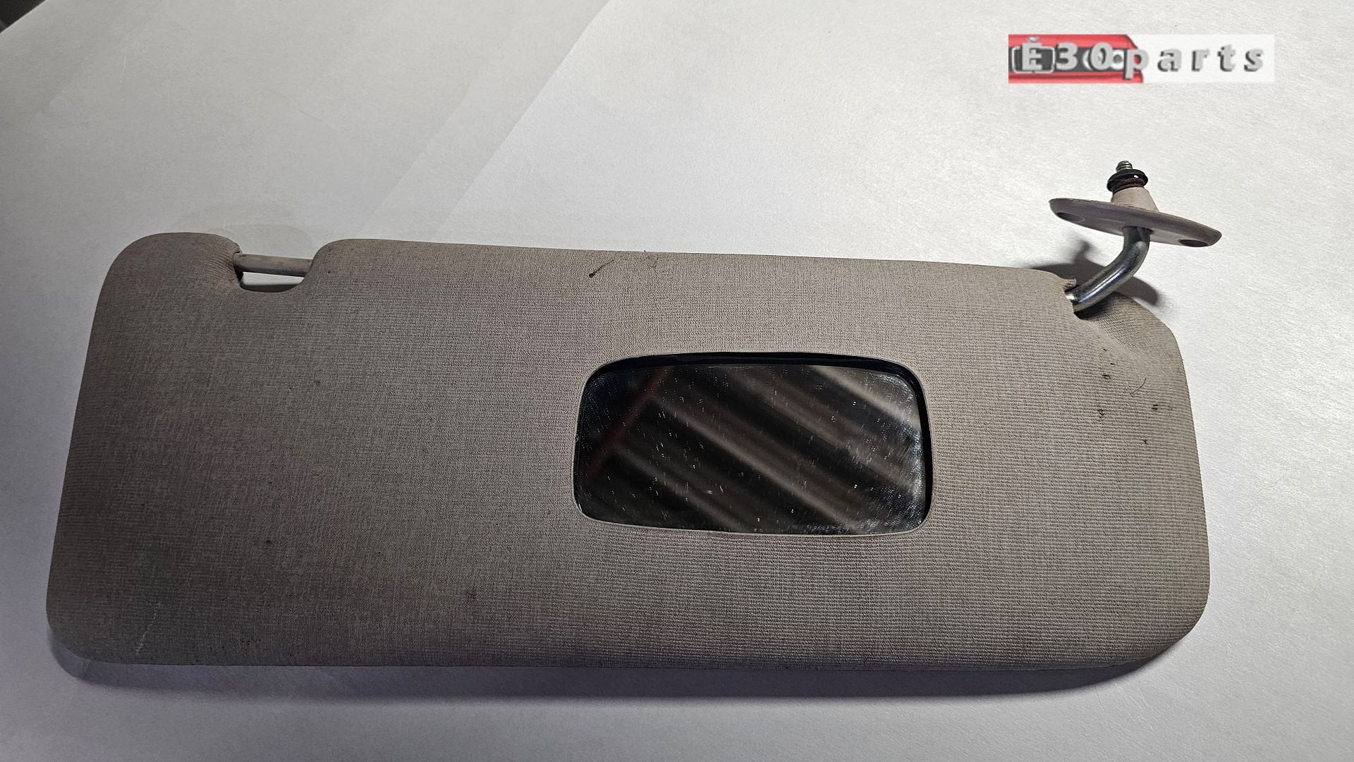 Zonneklep rechts spiegel sedan 4 / 2 touring BMW 3 serie E30, -, Origine de la pièce connue, Utilisé, -