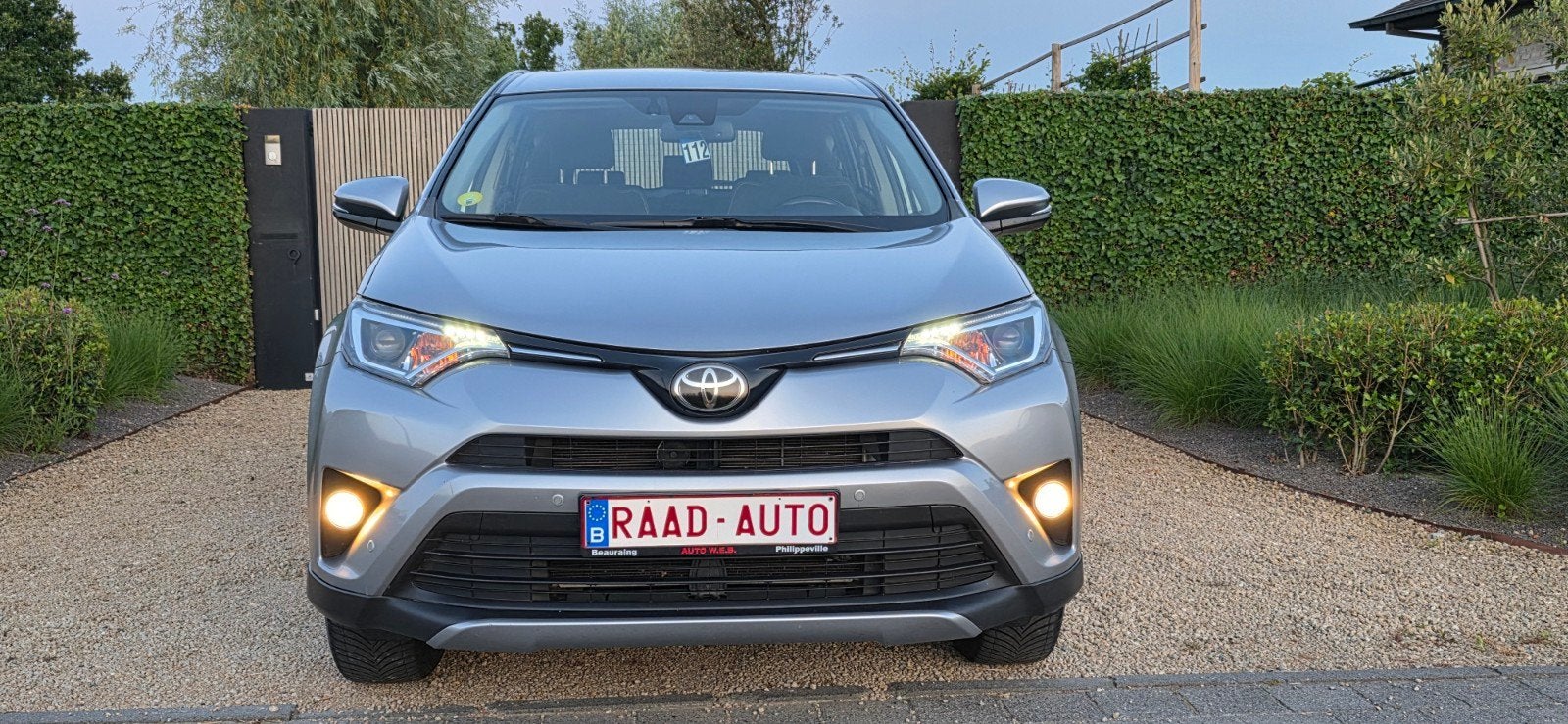 Toyota rav 4  _  2.0 d4d _ 105kw / euro 6b _parfait état!, Autos, Argent ou Gris, Achat, Euro 6, Entreprise