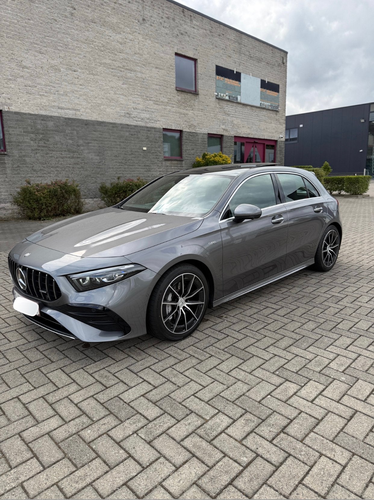 Mercedes AMG A35 2.0i 306pk 18dkm 2024 4Matic, Auto's, Mercedes-Benz, Automaat, Dealer onderhouden, 4 cilinders, Particulier