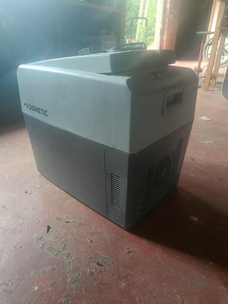 Dometic koelbox, Caravanes & Camping, Glacières, Enlèvement, Utilisé, Glacières, Électrique