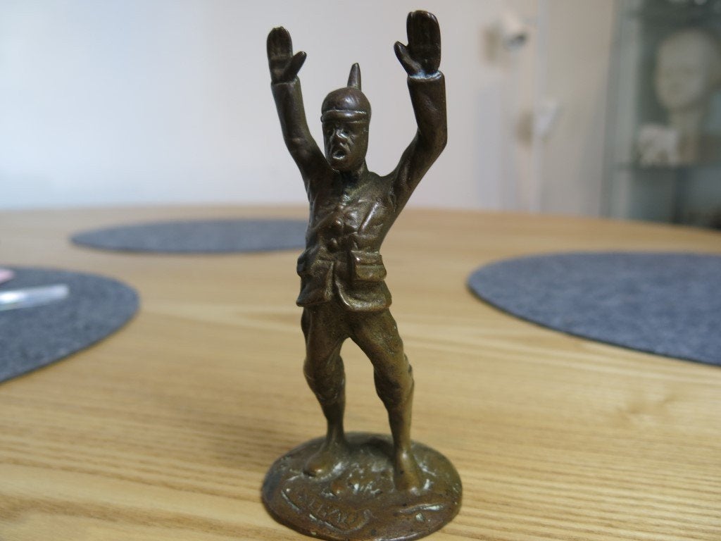 beeldje Duitse soldaat KAMRAD brons, Ophalen of Verzenden