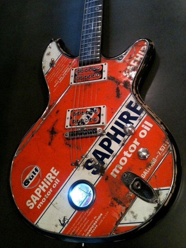 Staat er bij u een gitaar niks te doen?, Musique & Instruments, Instruments à corde | Guitares | Électriques, Enlèvement ou Envoi