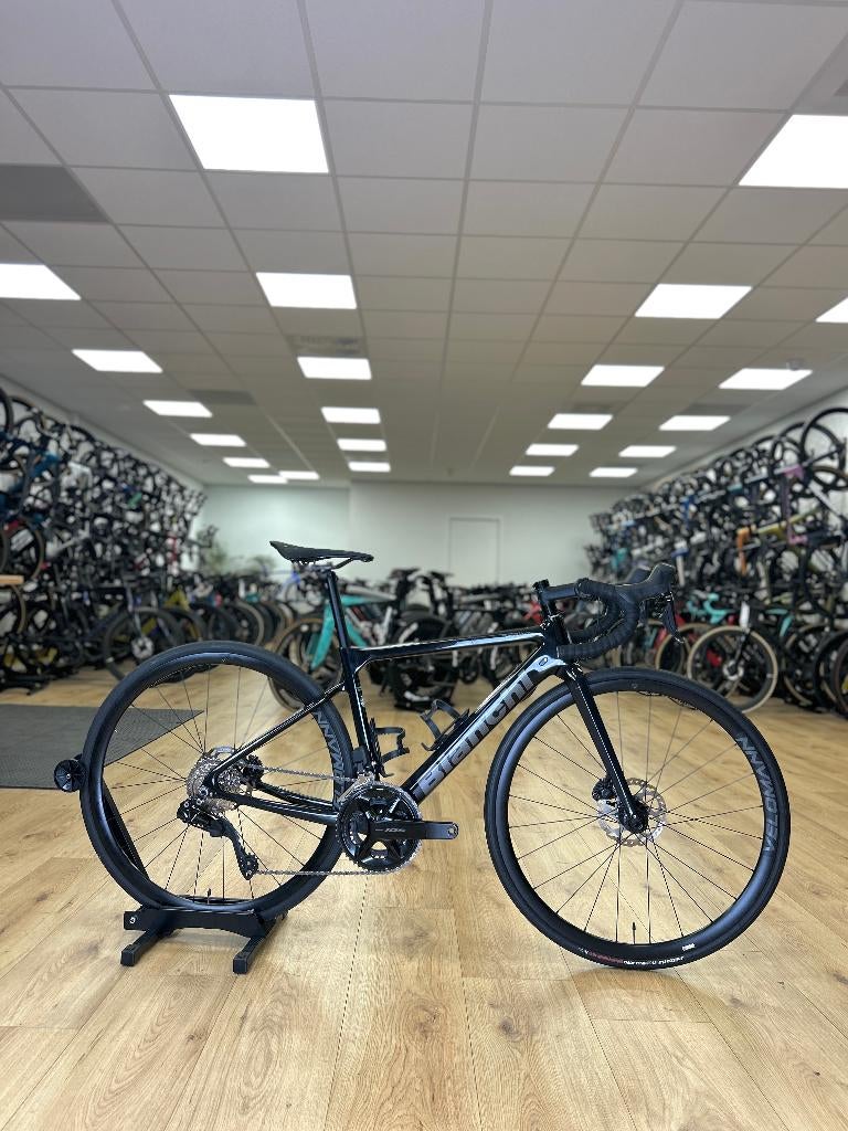 Bianchi Sprint Disc Di2 Carbon Racefiets, Sports & Fitness, Cyclisme, Comme neuf, Enlèvement ou Envoi
