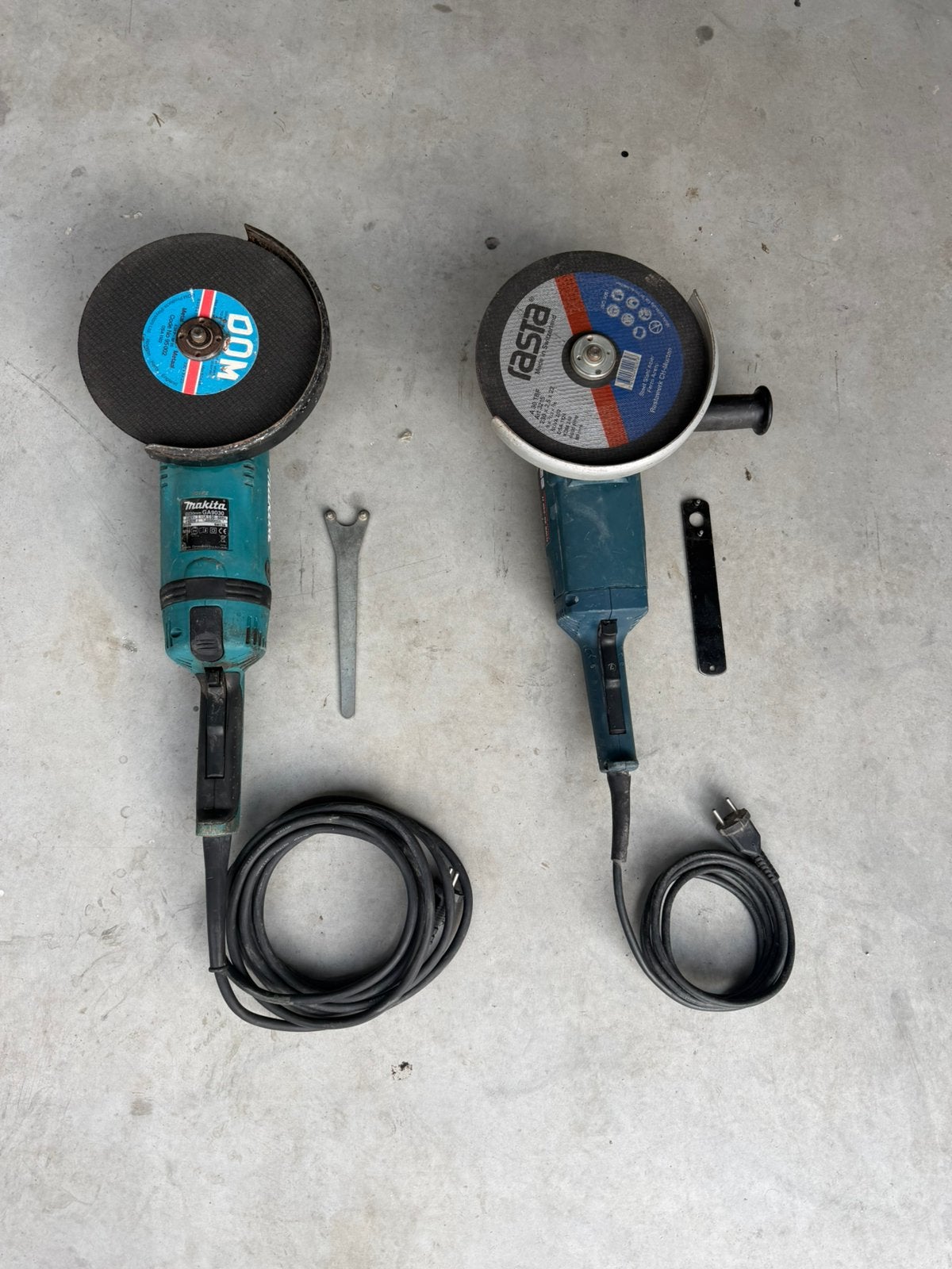 2 meuleuses d'angle — Bosch & Makita, Enlèvement, Utilisé