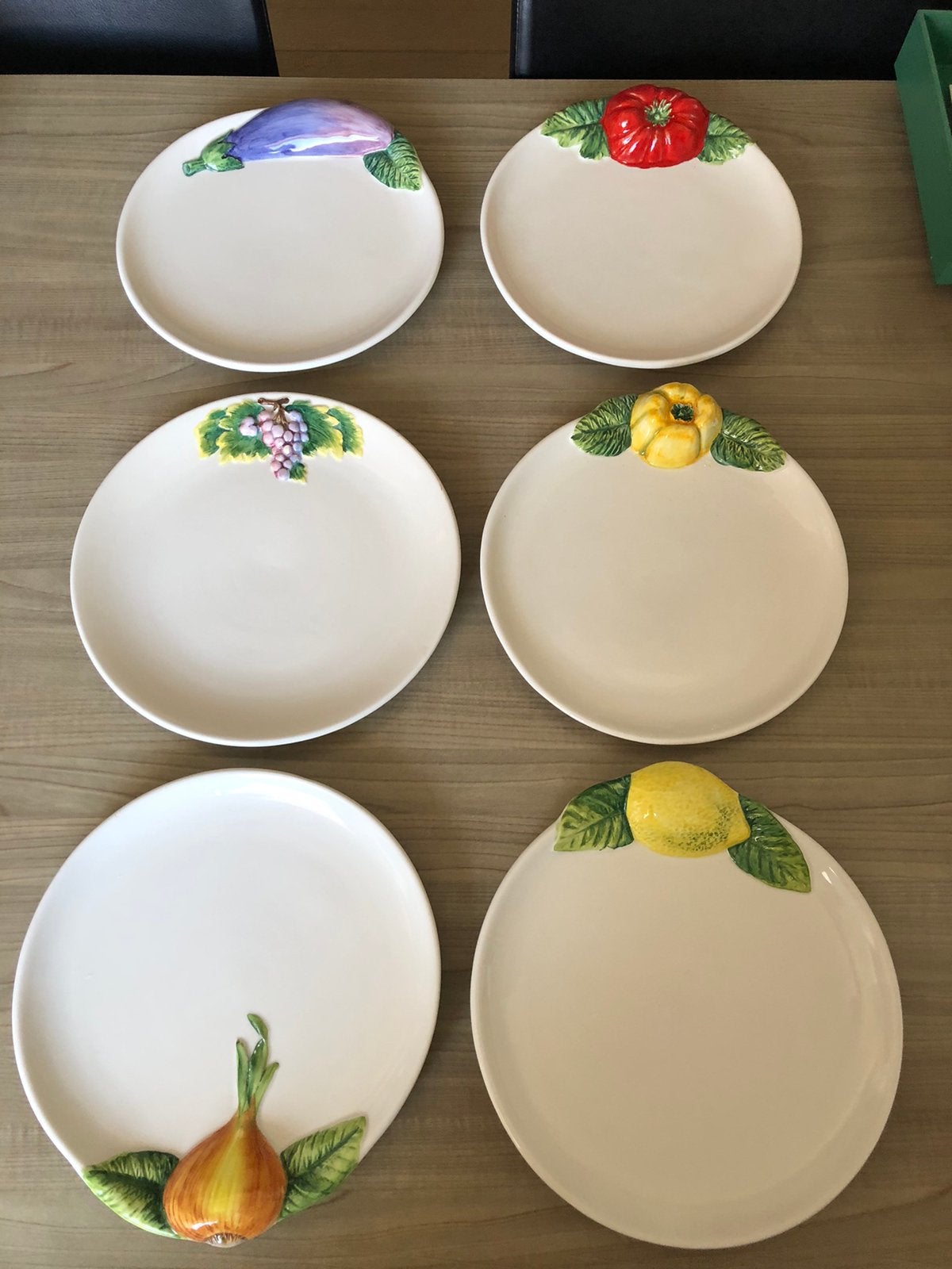 12 fantasie eetborden, Enlèvement, Comme neuf, Assiettes(s)