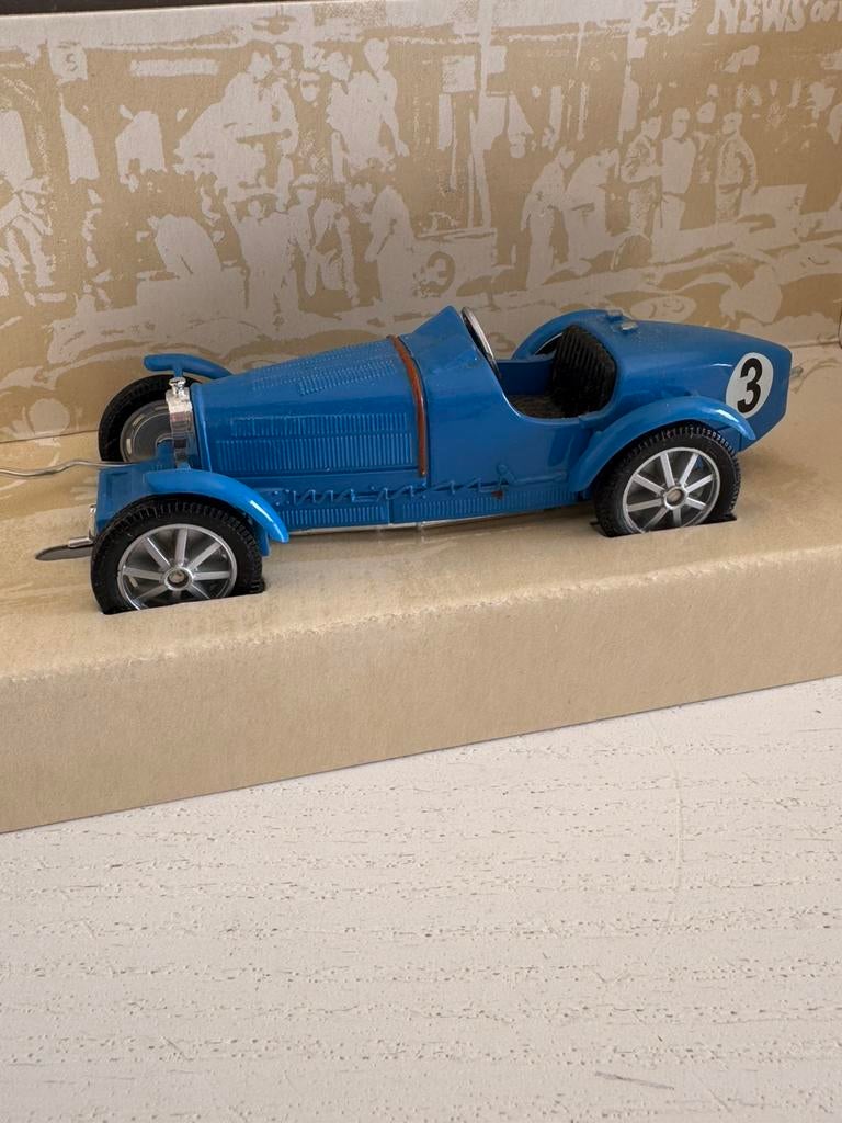 Les légendes de la vitesse de Corgi - Bugatti B00202, Enlèvement