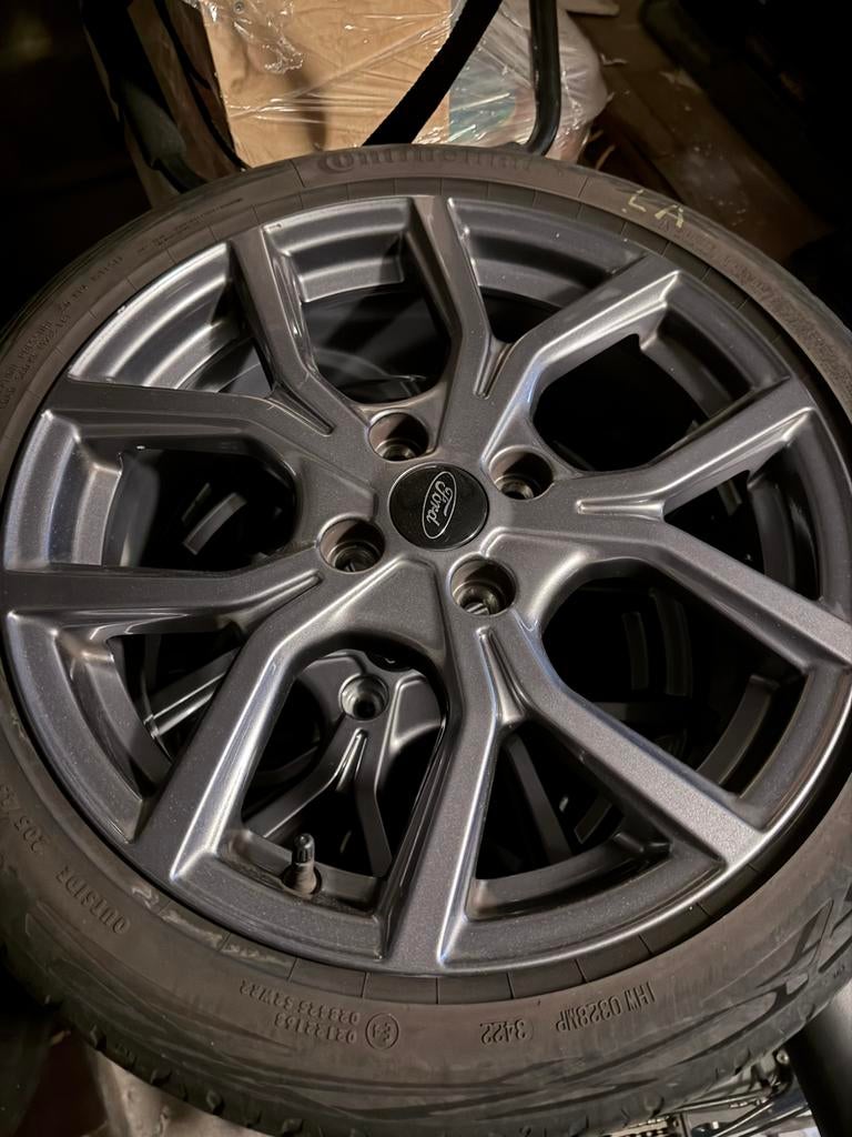 Ford Fiesta ST-line velgen + banden, Ophalen, Band(en)