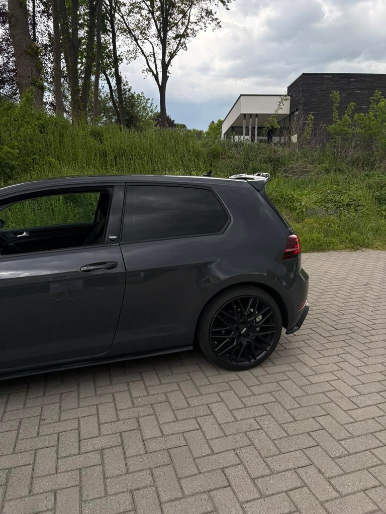 VW Golf 7.5 Facelift | 1.6 TDI DSG | R-Line & Sound Edition, Auto's, Stof, Euro 6, 4 cilinders, 103 g/km