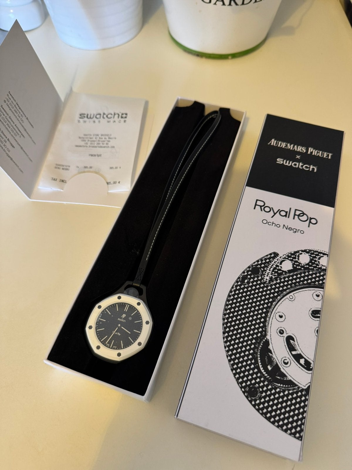 Swatch x Piguet OCHO NEGRO, Bijoux, Sacs & Beauté, Enlèvement, Neuf, Swatch
